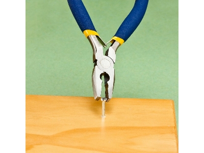 Flat Nose Combination Pliers (125 Mm) - image 3