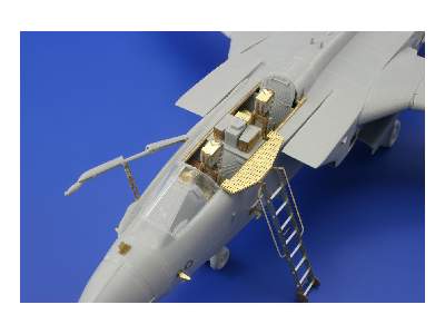 Tornado IDS seatbelts 1/48 - Hobby Boss - image 2