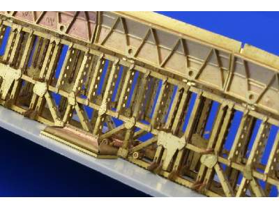 Wellington bomb bay 1/48 - Trumpeter - image 10