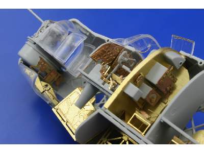 Wellington Mk. I cockpit interior 1/48 - Trumpeter - image 10