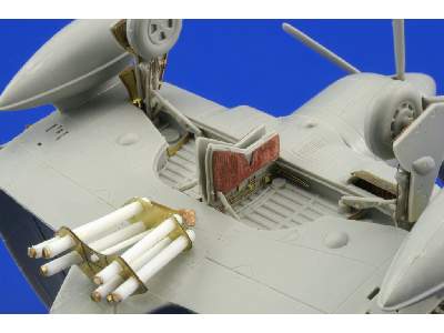 Sea Fury FB. II S. A. 1/72 - Trumpeter - image 10