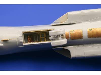 Su-15TM Flagon-F S. A. 1/72 - Trumpeter - image 9