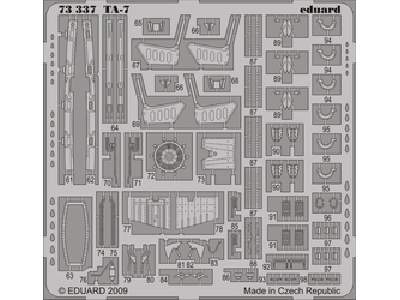 TA-7 S. A. 1/72 - Hobby Boss - image 1