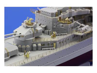 Prinz Eugen 1/350 - Trumpeter - image 11