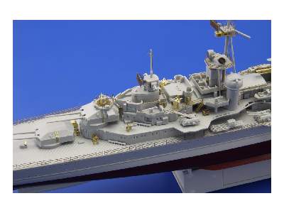 Prinz Eugen railings 1/350 - Trumpeter - image 4