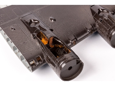 B-17F undercarriage & exterior 1/48 - EDUARD - image 5