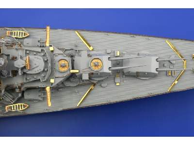 Tirpitz 1/350 - Revell - image 8