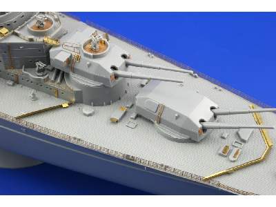 Tirpitz 1/350 - Revell - image 14