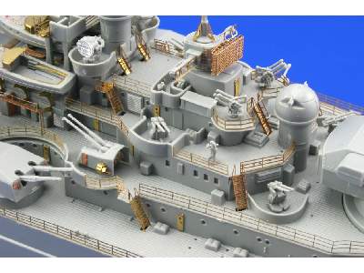 Tirpitz 1/350 - Revell - image 20