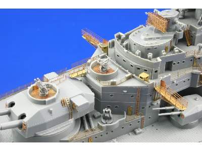 Tirpitz 1/350 - Revell - image 23