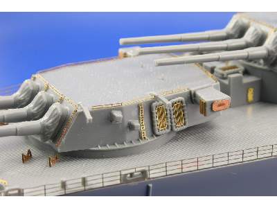 USS BB-63 Missouri 1/350 - Tamiya - image 16