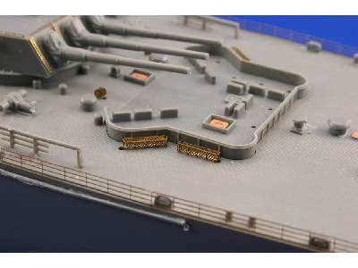 USS BB-63 Missouri 1/350 - Tamiya - image 25