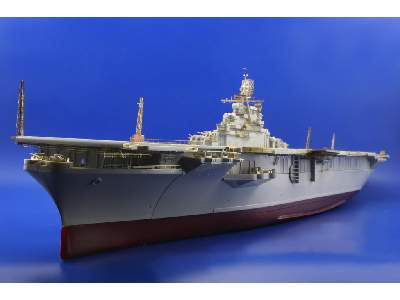 USS CV-14 Ticonderoga 1/350 - Trumpeter - image 5