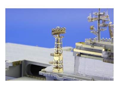 USS Nimitz CVN-68 1/700 - Trumpeter - image 5