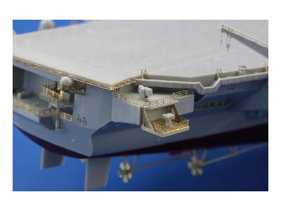 USS Nimitz CVN-68 (2005) 1/700 - Trumpeter - image 15