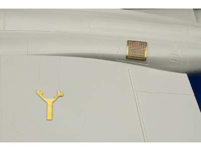 BAe Nimrod exterior and surface panels 1/72 - Airfix - image 8