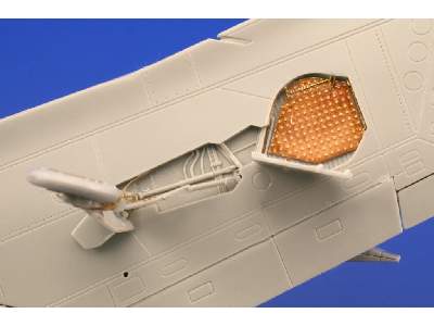 BAC Lightning F.1A/ F.2 exterior 1/72 - Trumpeter - image 10