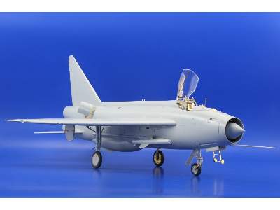 BAC Lightning F.1A/ F.3 exterior 1/32 - Trumpeter - image 9