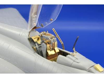 BAC Lightning F.1A/ F.3 interior S. A. 1/32 - Trumpeter - image 4
