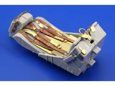 BAC Lightning F.2A/ F.6 seatbelts 1/32 - Trumpeter - image 3