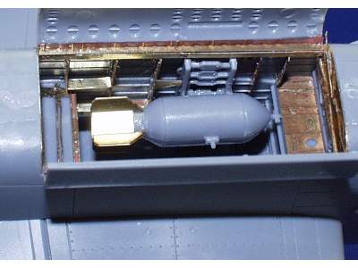 B-25J bomb bay 1/72 - Hasegawa - image 4