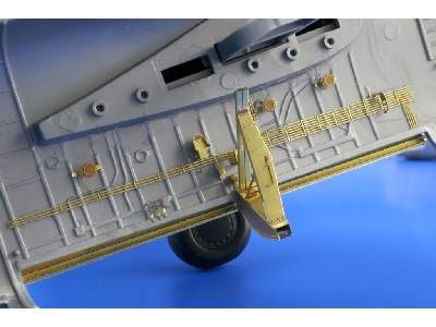 B-24 bomb bay 1/48 - Monogram - image 9