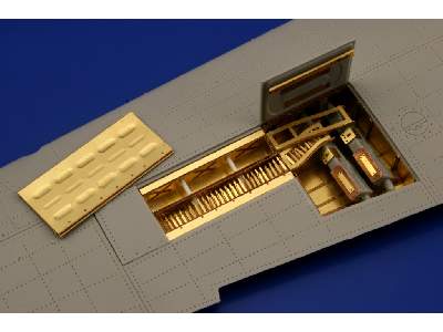 B-24 bomb bay 1/72 - Hasegawa - image 8