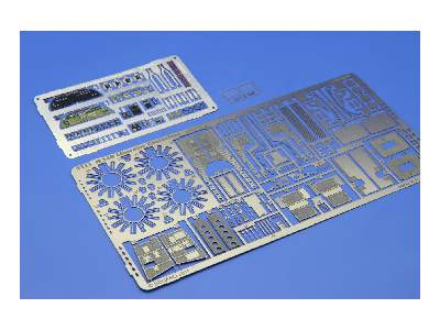 B-24D 1/72 - image 12