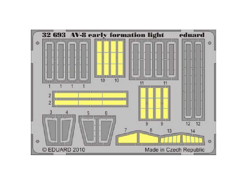 AV-8 early formation light 1/32 - Trumpeter - image 1