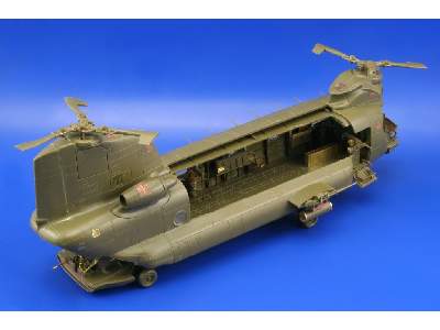 ACH-47A Chinook exterior 1/48 - Italeri - image 2