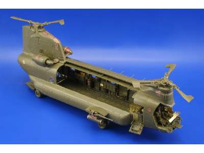 ACH-47A Chinook exterior 1/48 - Italeri - image 3