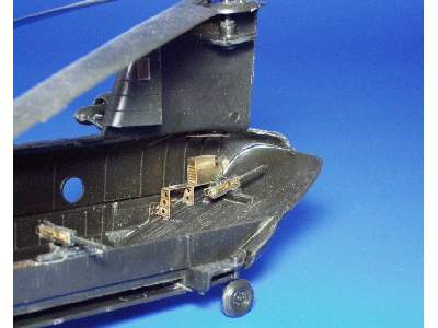 ACH-47A Gunship 1/72 - Italeri - image 8