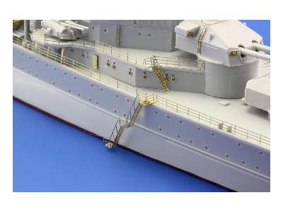 Admiral Hipper railings 1/350 - Trumpeter - image 3