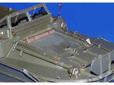 DUKW Amphibious Truck 1/35 - Italeri - image 9