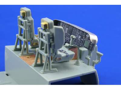 CH-53E interior 1/48 - Academy Minicraft - image 9