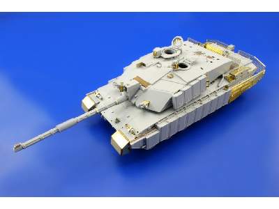 Challenger 2 Enhanced armour 1/35 - Trumpeter - image 6