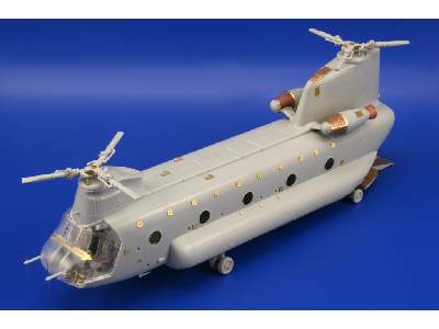 CH-47A Chinook exterior 1/72 - Trumpeter - image 2