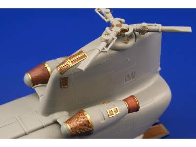 CH-47A Chinook exterior 1/72 - Trumpeter - image 9
