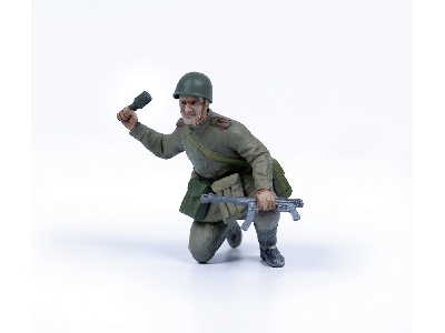 Soviet Infantry - Berlin 1945 - image 6