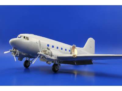 C-47 exterior 1/48 - Trumpeter - image 3