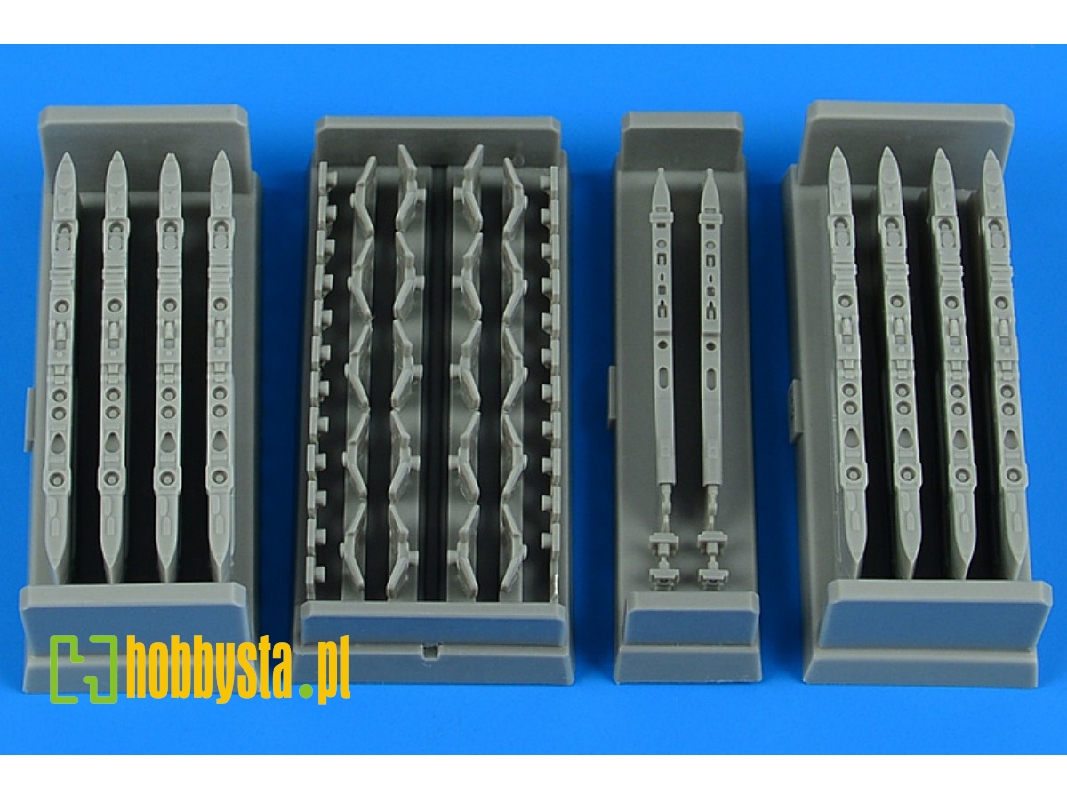 Su-25 Frogfoot Wing Pylons - Early (Zvezda) - image 1 Su-25 Frogfoot Wing Pylons - Early (Zvezda) - image 1