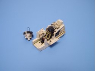 MiG-29A Fulcrum cockpit set - Italeri - image 1