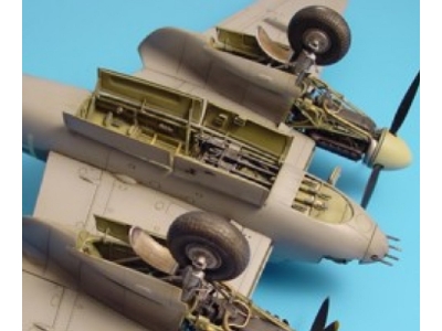 MOSQUITO FB Mk.VI / NF Mk.II bomb bay - Tamiya - image 1
