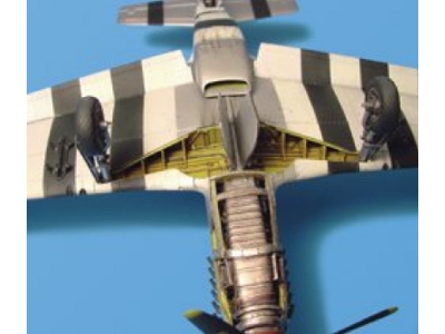 P-51D Mustang wheel bay - Tamiya - image 1
