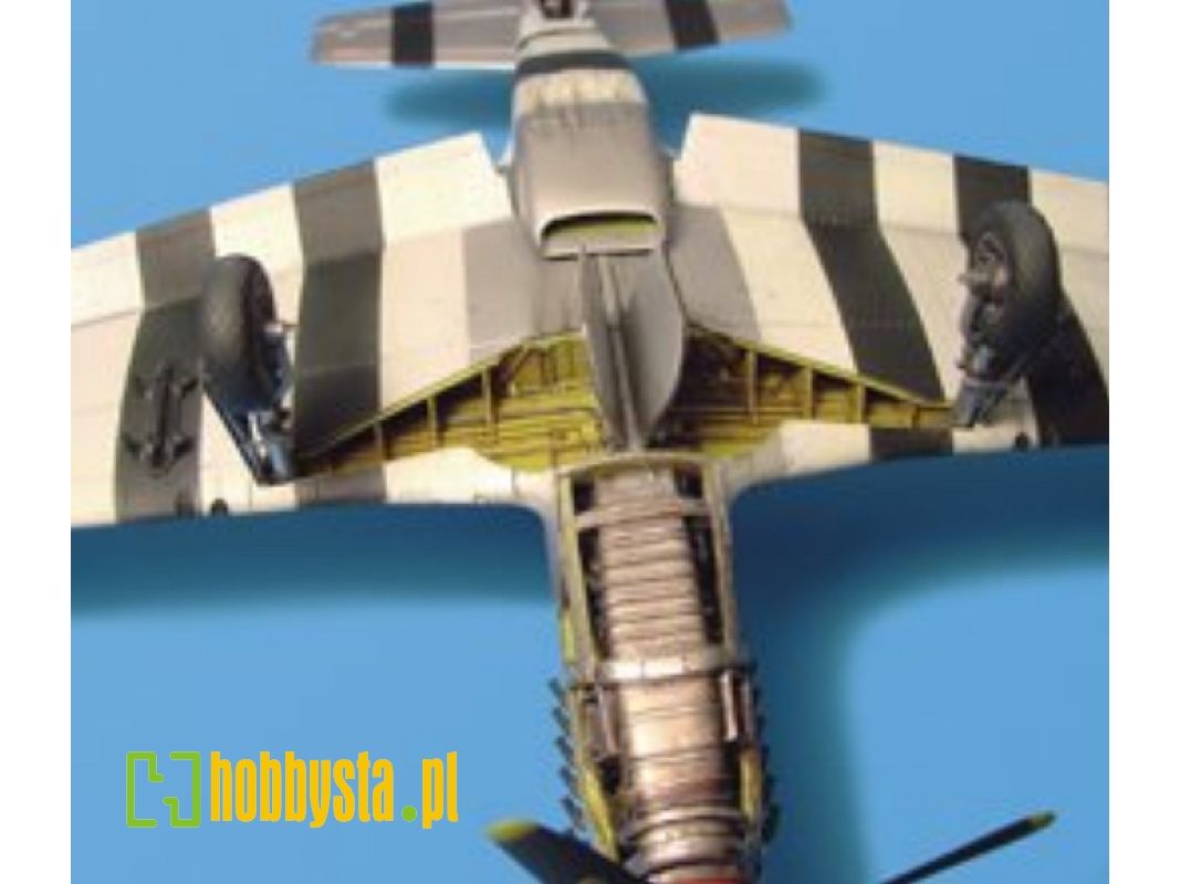 P-51D Mustang wheel bay - Tamiya - image 1 P-51D Mustang wheel bay - Tamiya - image 1