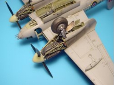 MOSQUITO FB Mk. VI/NF Mk. II wheel bay - Tamiya - image 1