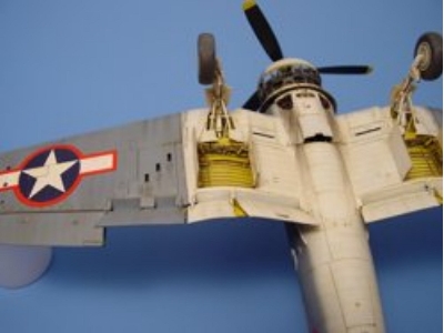 F4U CORSAIR wheel bay - Tamiya - image 1