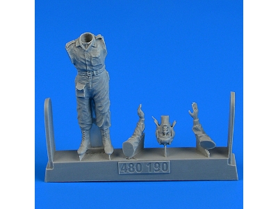 Modern Russian Tank Crew  - image 1