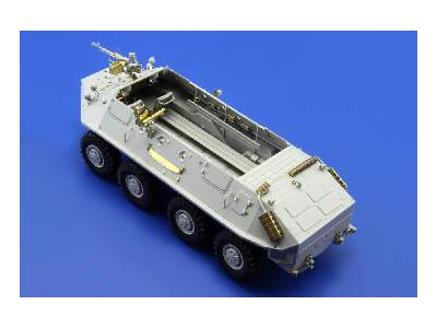 BTR-60P APC 1/35 - Trumpeter - image 16