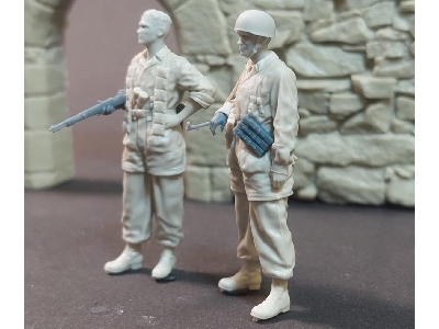 German Fallschirmjagers At Rest Set - image 3